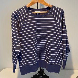 Maternity sweatshirt. Isabel maternity size medium.